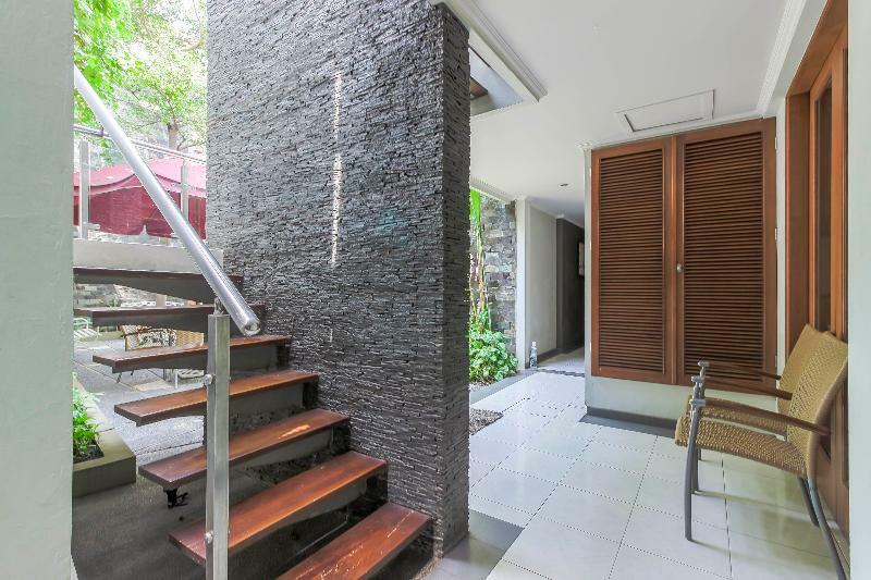 Reddoorz Syariah Plus At Jatibening Hotel Bekasi Kültér fotó